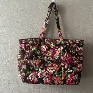 Vera Bradley zipped tote